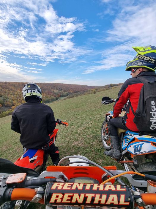 Enduro 300 KTM 2t   (nu huqvarna ,nu honda ,nu kawasaki ,nu beta )