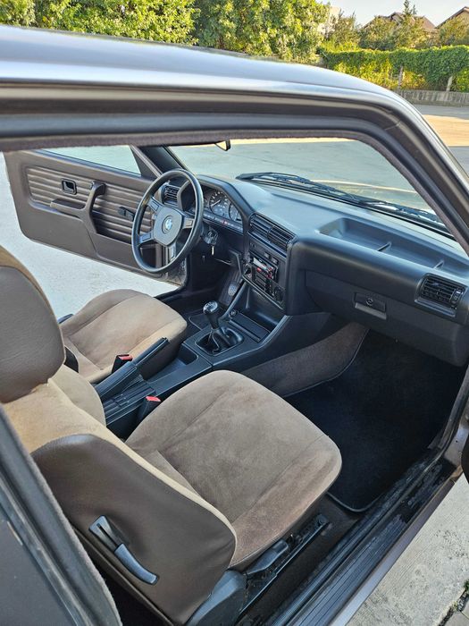 BMW E30 coupe 318IS