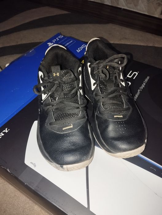 Adidași baieți Under Amour Nr 36