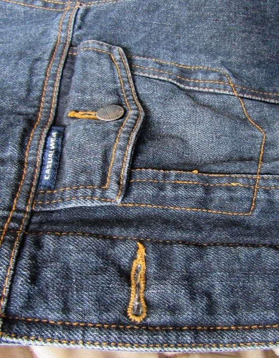 Geaca jacheta bluejeans Camargue denim unisex mar. M captusita pe int.