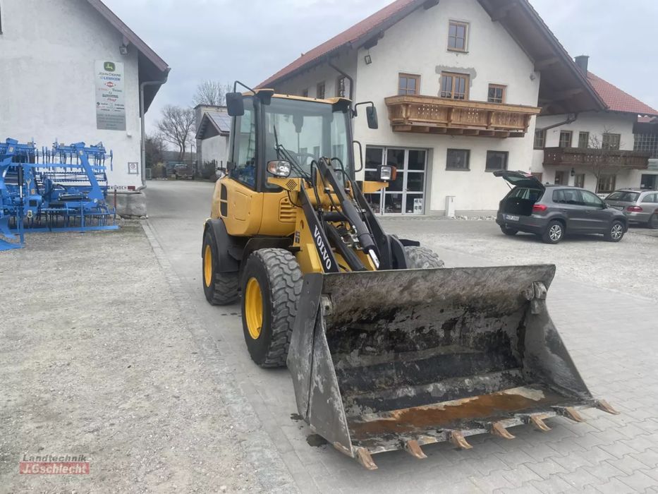 Volvo L25F – Încărcător frontal compact / 2012 / 59 CP