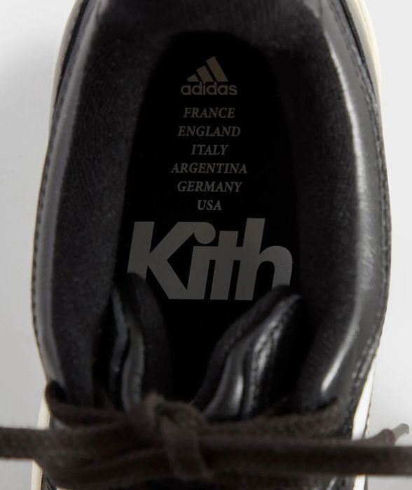 Кроссовки Adidas x Kith Koresco National