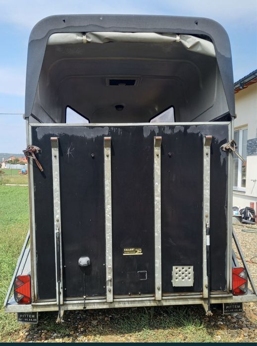 De Vanzare remorca transport animale HOTRA