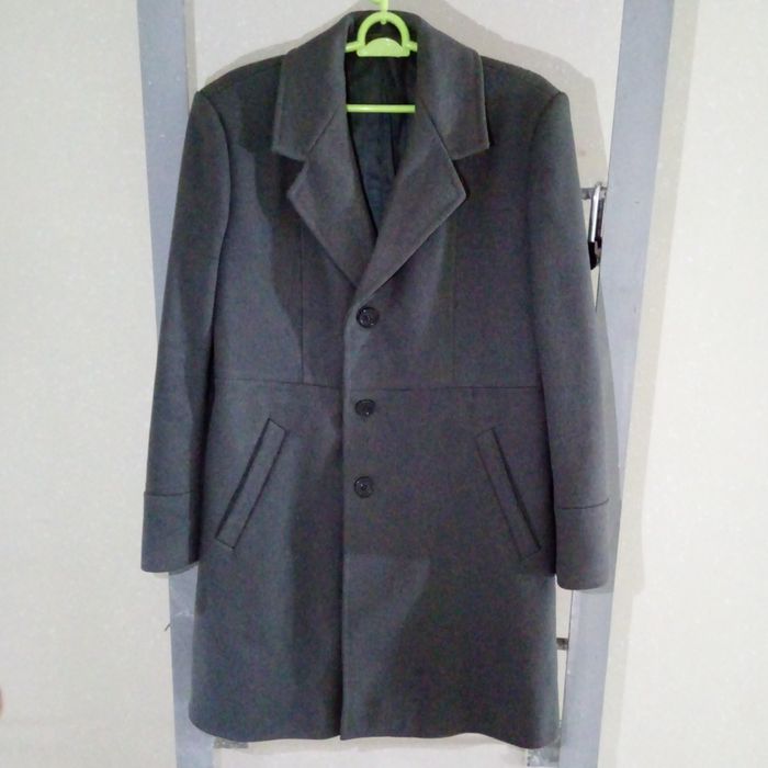 Мужское классическое пальто.
В хорошем состоянии