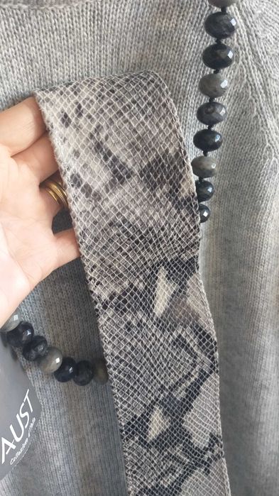 Rochie vâscoză, gri, cu 3 accesorii, nouă, Firma Aust, mărimea M