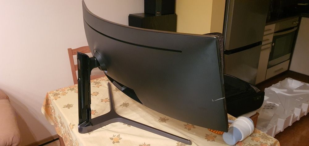 Samsung 49" ( C49HG90DMU) монитор за компютър