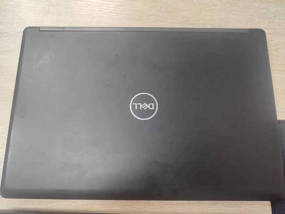 Noutbuk sotiladi Core i7 8650U