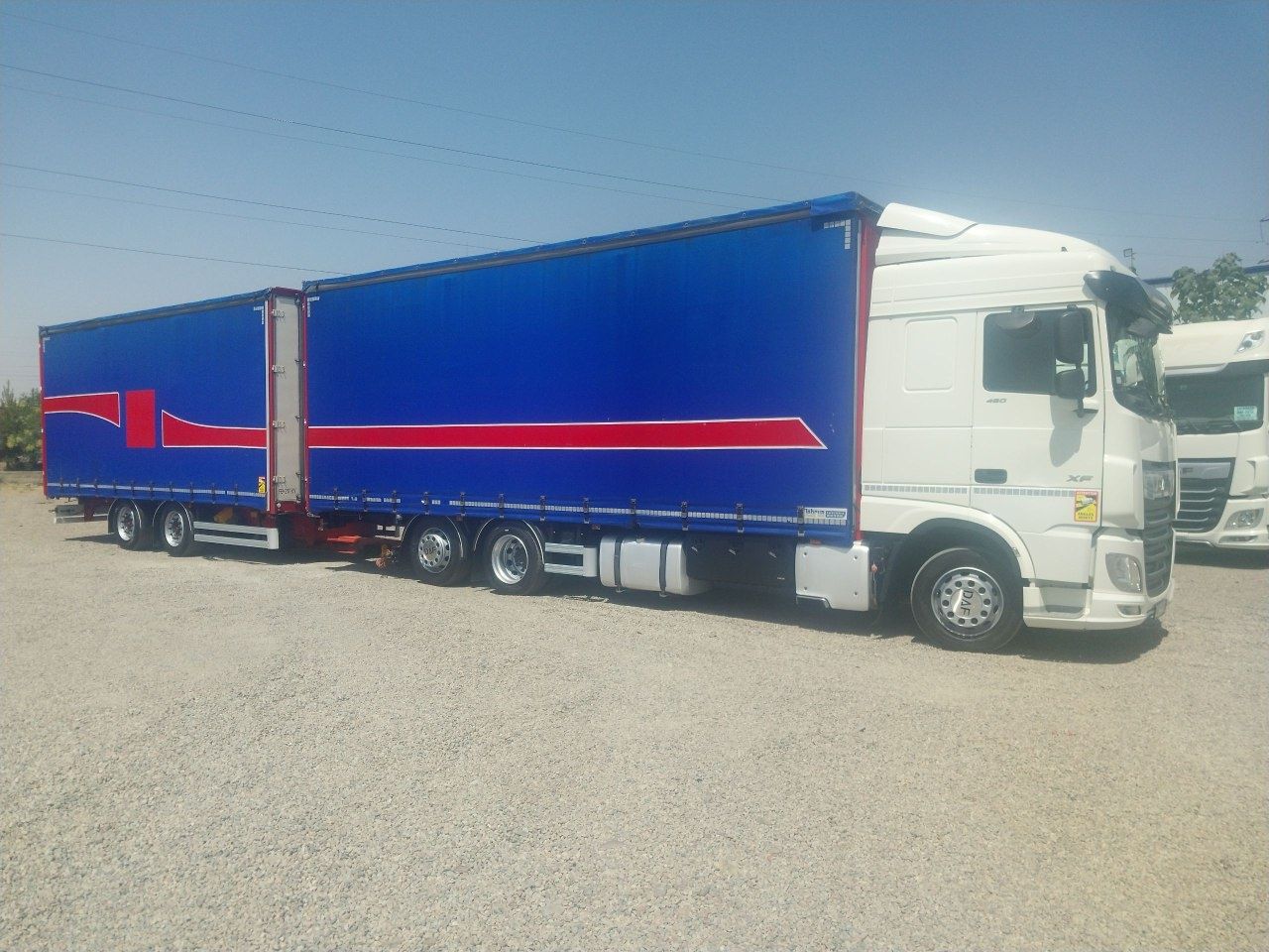 DAF паравоз сотилади 
2018йил холати ало 
540минг йурган
йокилги тури