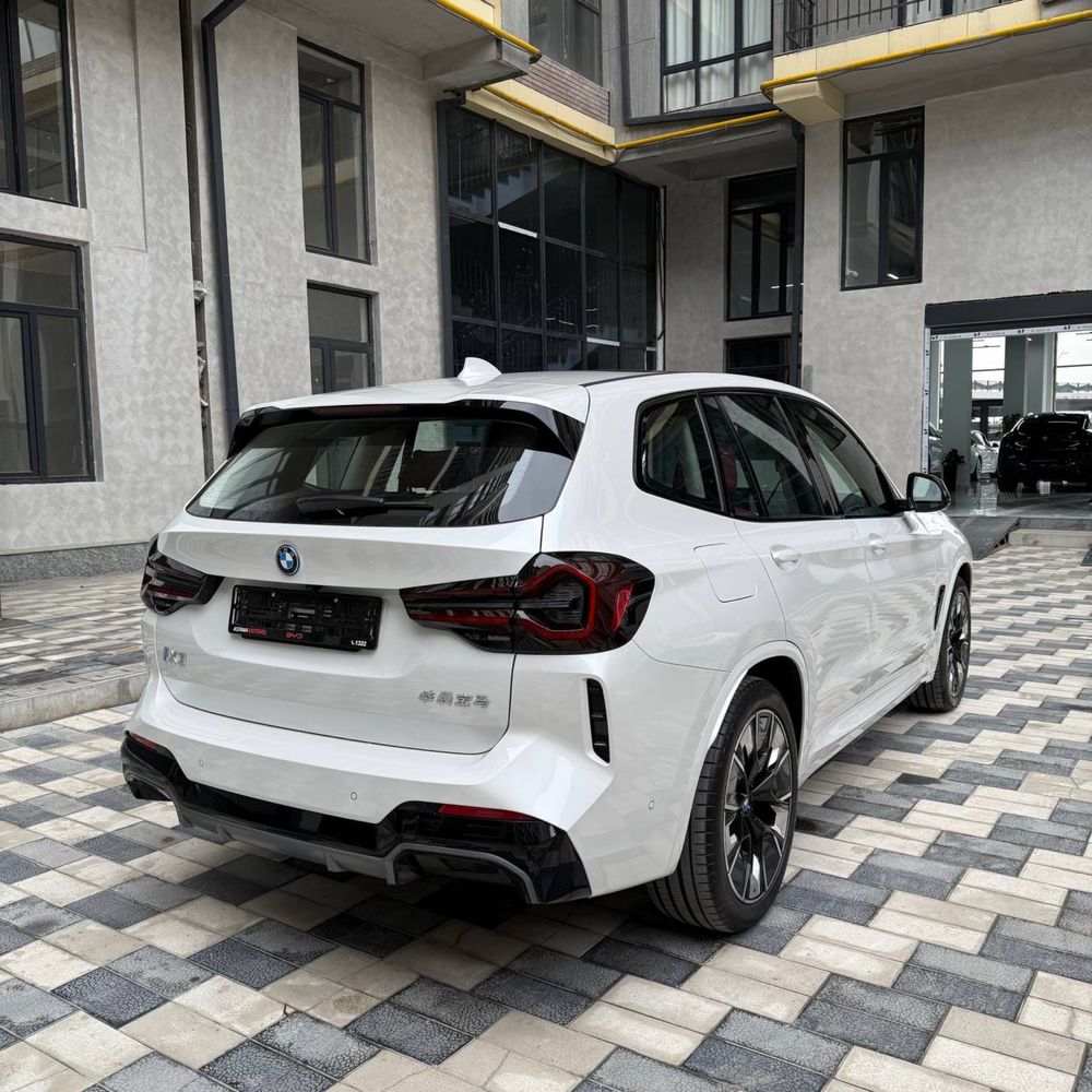 BMW IX3 full nalichida tayyor avtokredit qilib beramiz