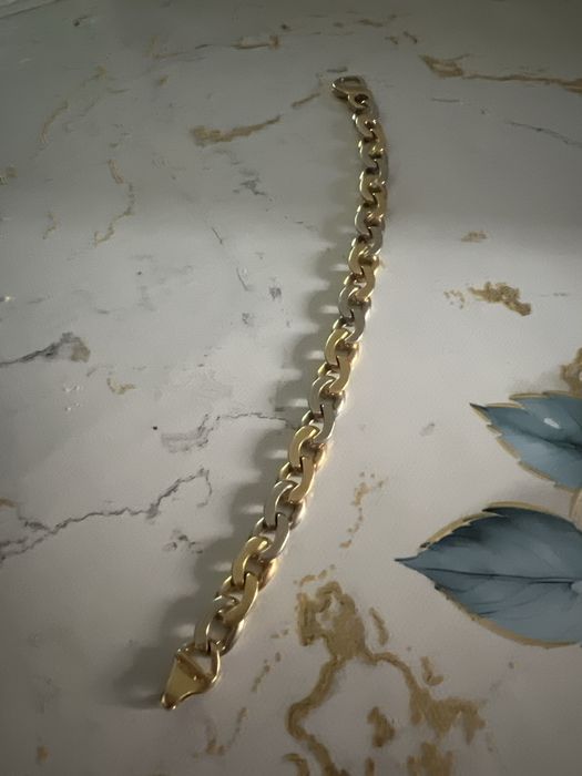 Bratara aur 18k