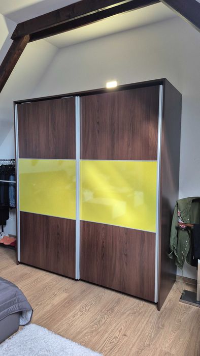 Dulap ca nou produs de Amica