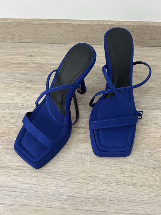Сандали на висок ток Asos
