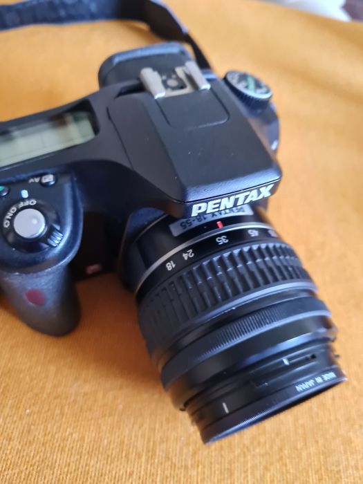 Vând aparat foto digital PentaxK200d,stare impecabilă.