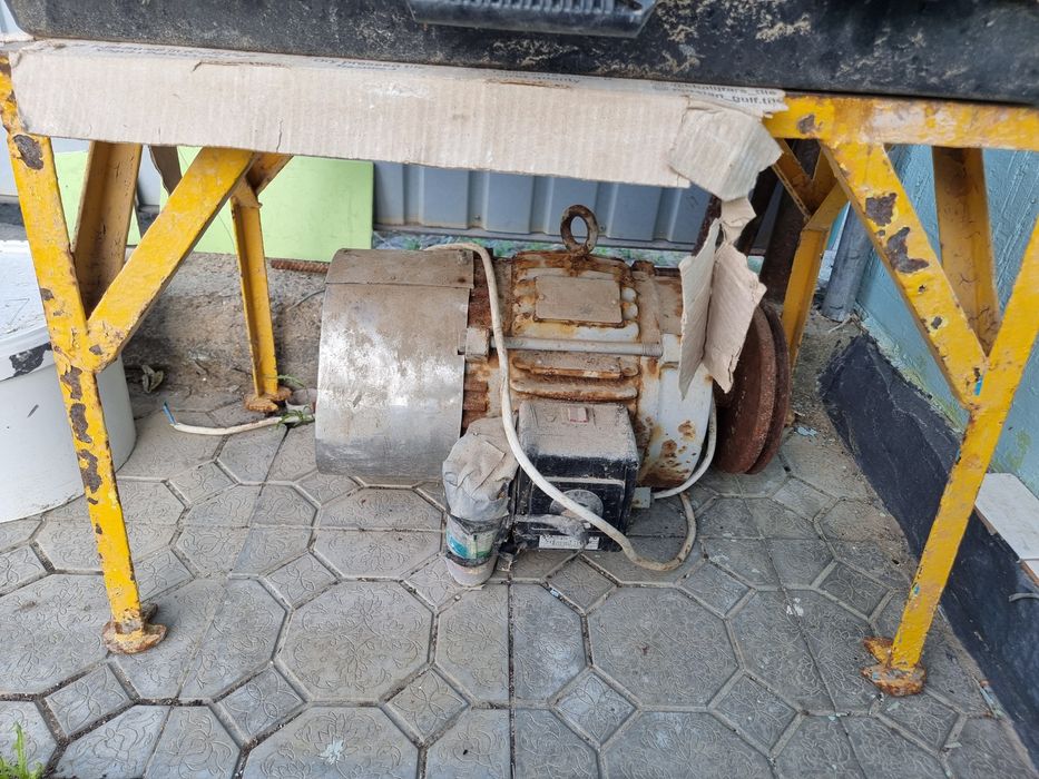 Электродвигатель