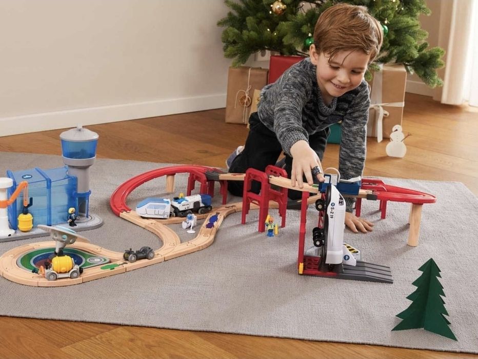 Конструктор космическа станция и влак Playtive