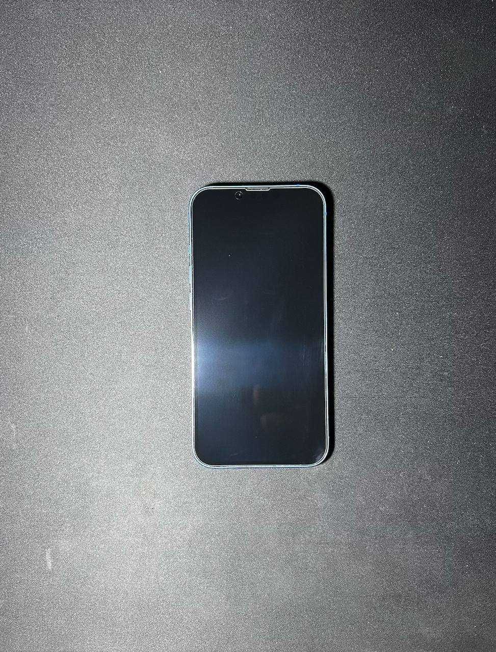 Продам iPhone 13
