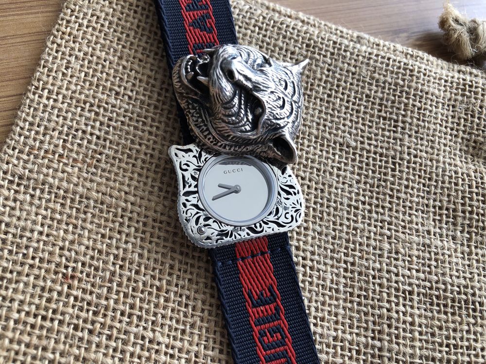 Ceas Gucci dama din argint L’aveugle par amour secret feline