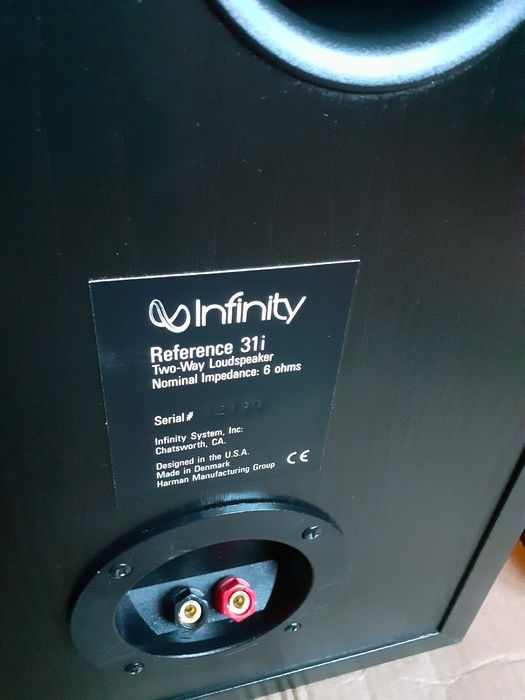 Boxe de podea Infinity Reference bas 20 cm