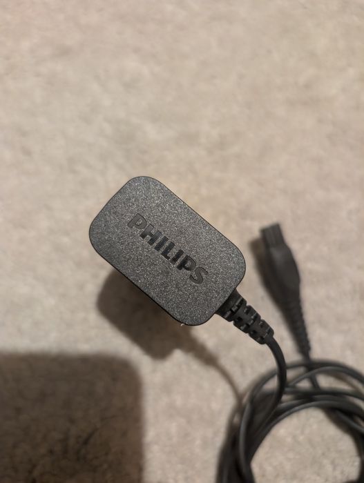Încărcător aparat tuns și bărbierit Philips Hq8505