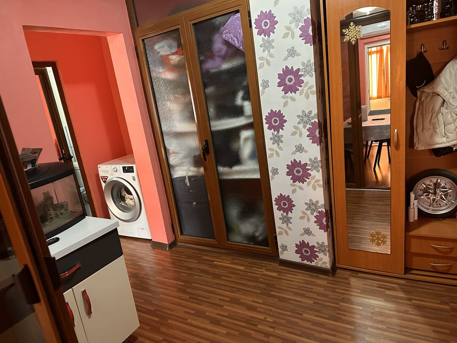 Vand apartament situat in orasul Rovinari strada sporturilor