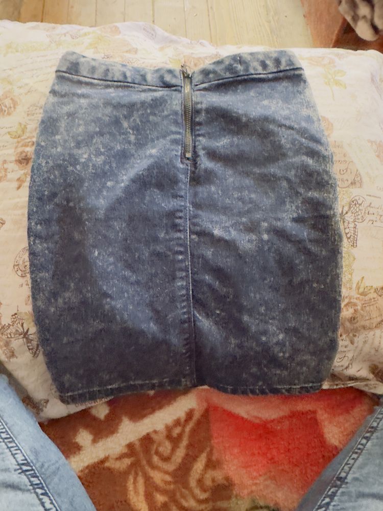 Bershka fusta blugi moderna