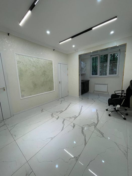 Продам Офис / Чилонзор-2 50м2 1-линия