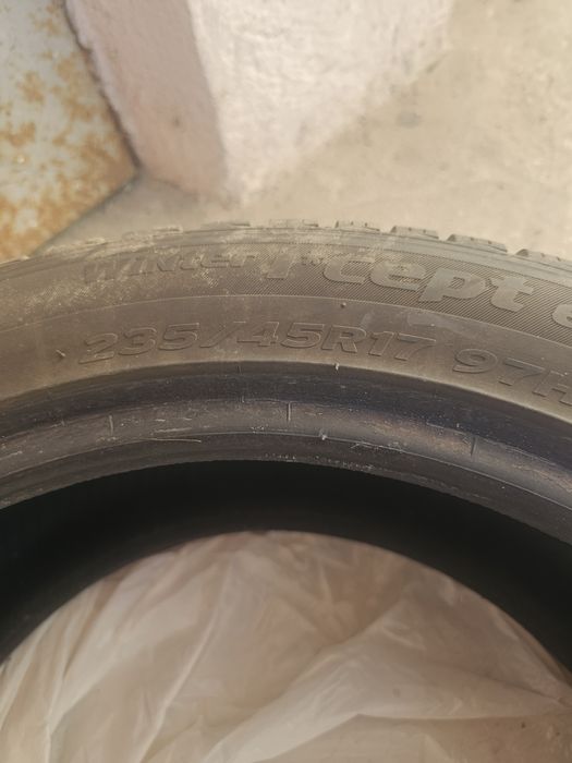 Cauciuri iarna Hankook Winter Icept Evo3 235/45/R17