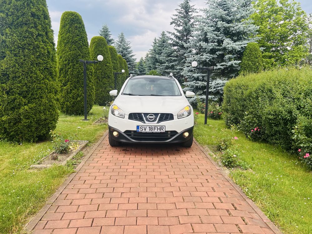 Nissan Qashqai+2-(7 locuri)-4x4-model Texna Fulll-Impecabil