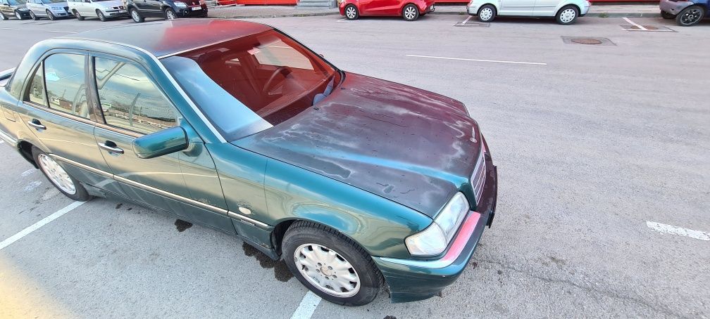 Mercedes benz C220