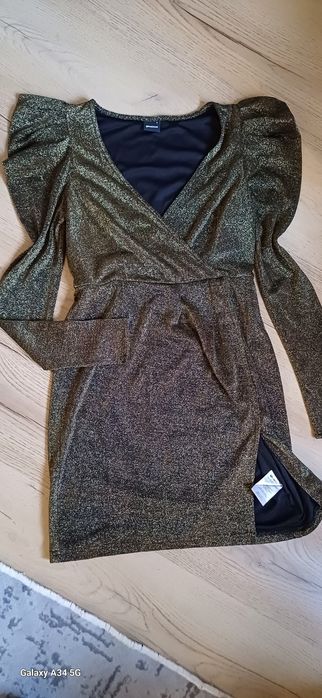 Рокля с блясък размер S