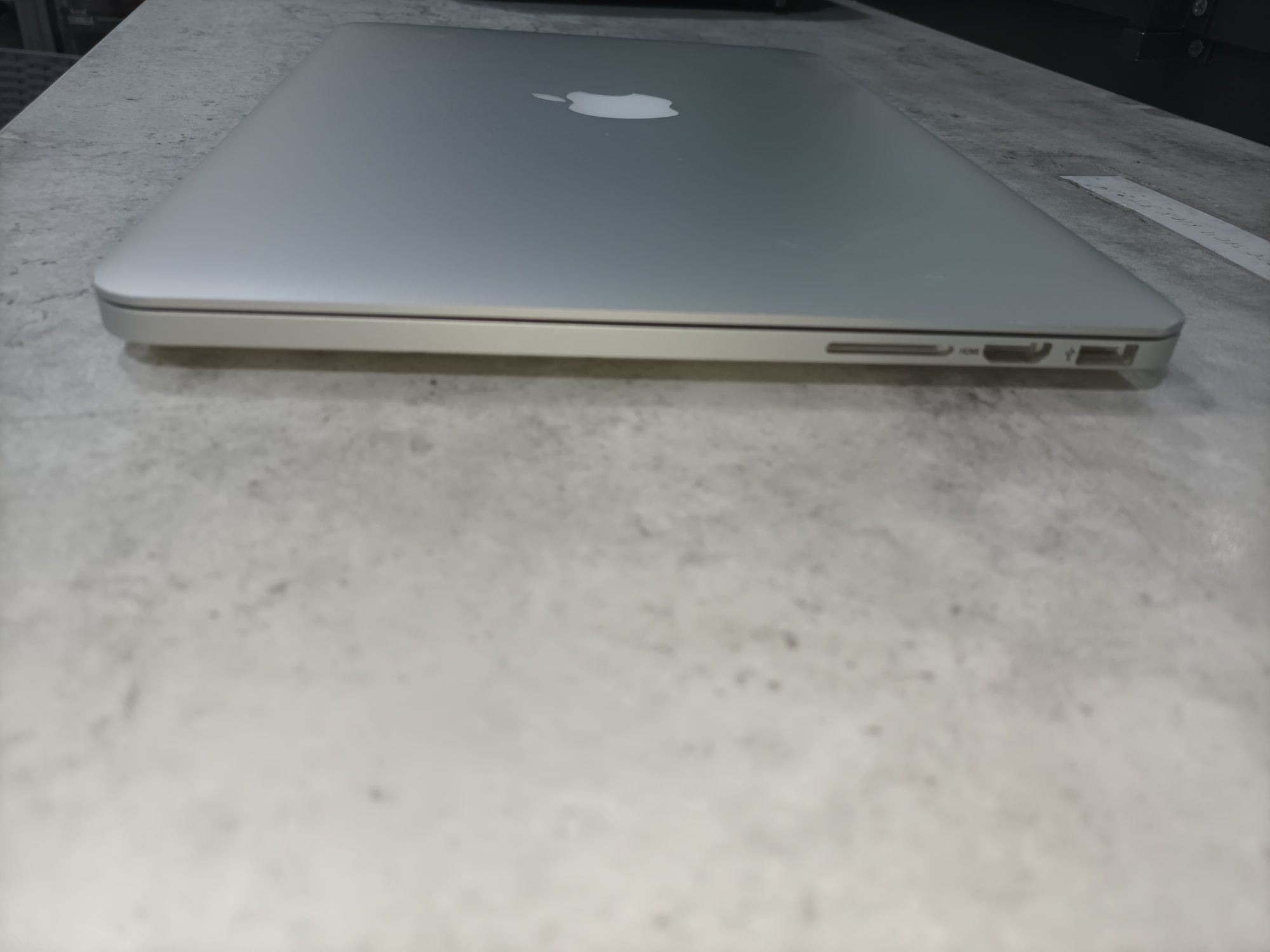 Macbook pro 8/512ssd holati zor rasrochkagayam gaplashamiz