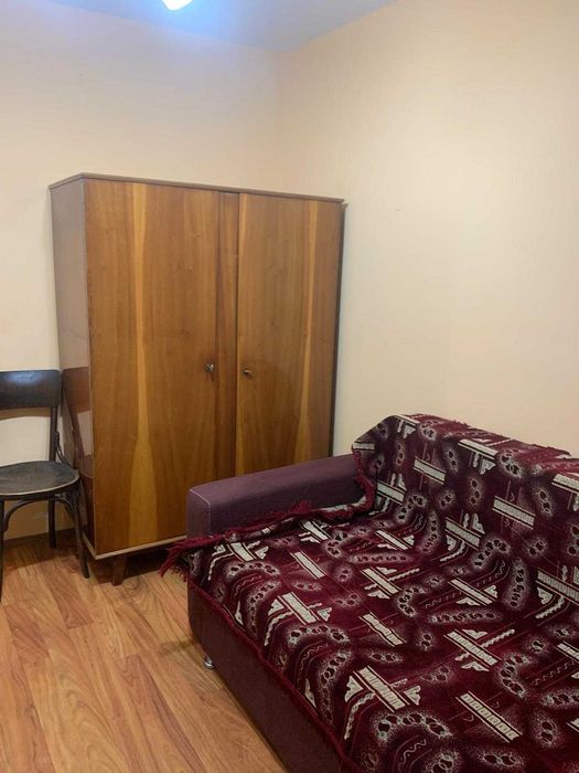 Inchiriez apartament 3 camere, decomandat,  Rm. Sarat, Jud. Buzau