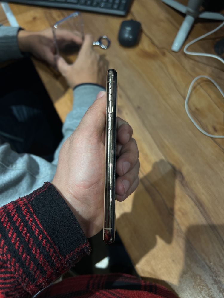 Продам Iphone XS 256 Gb