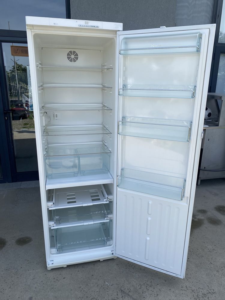 Хладилник - Охладител Миеле 184 см