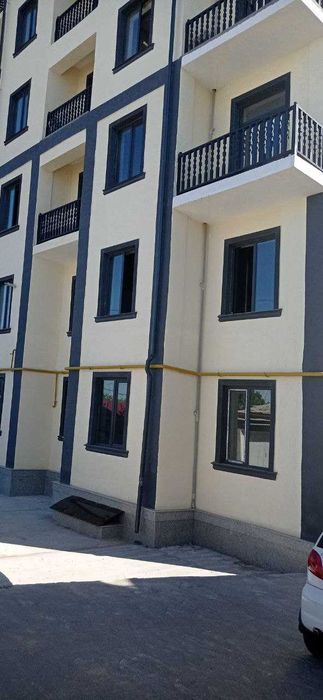 Shayxontoxur tumani, ko'kcha mahallasida yangi qurilgan uy sotiladi