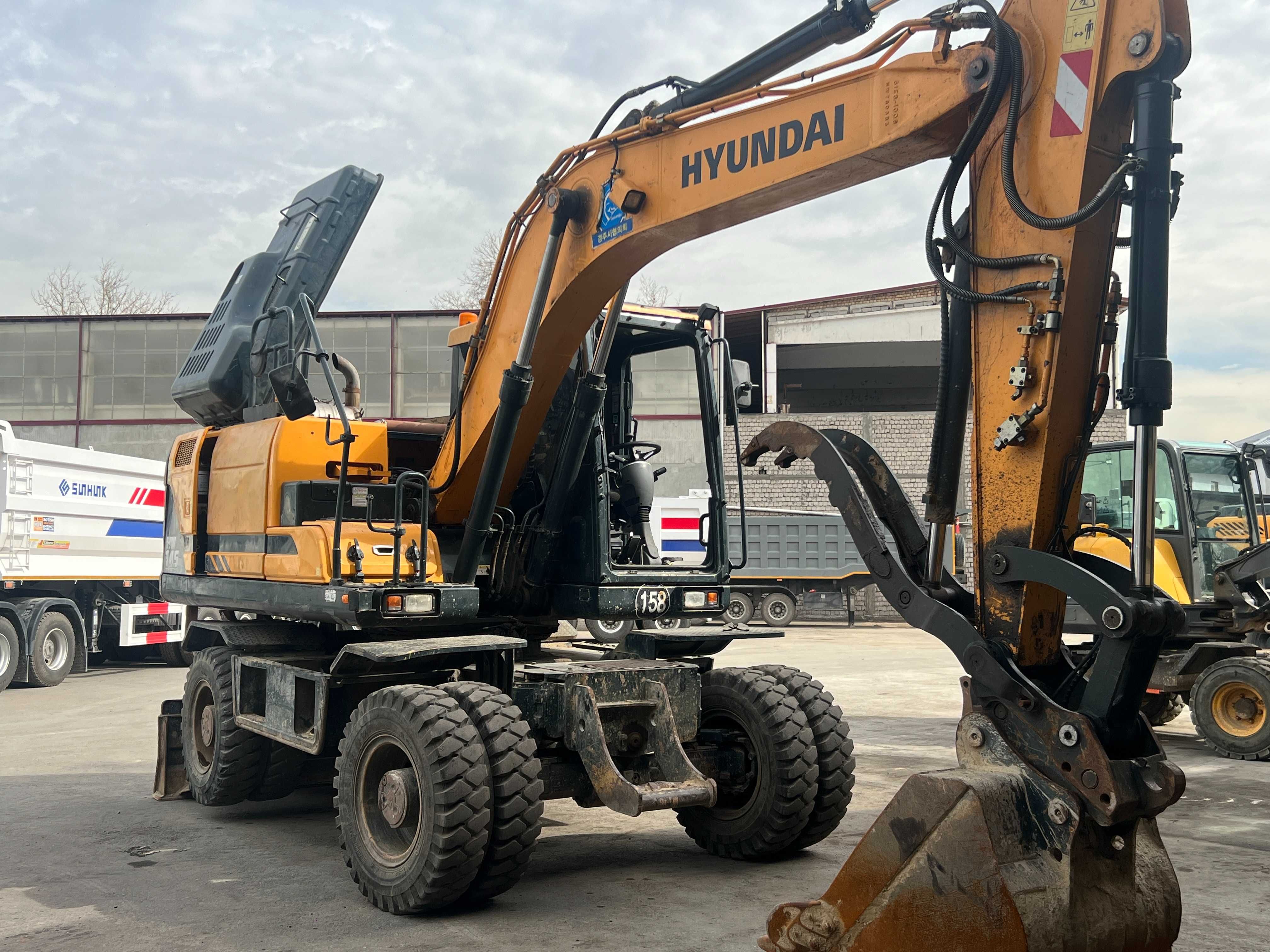 Колёсный экскаватор Hyundai R145W 14 тонн!  Kredit/Lizing