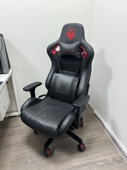 Компьютерное кресло HP Omen Citadel