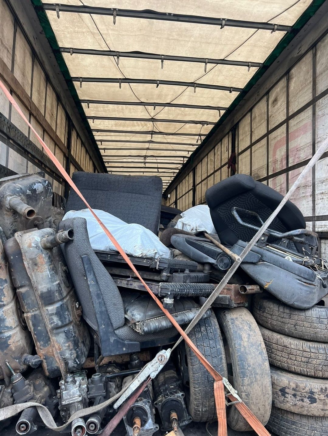 Запчасти на Газель все что нужно назел ест все