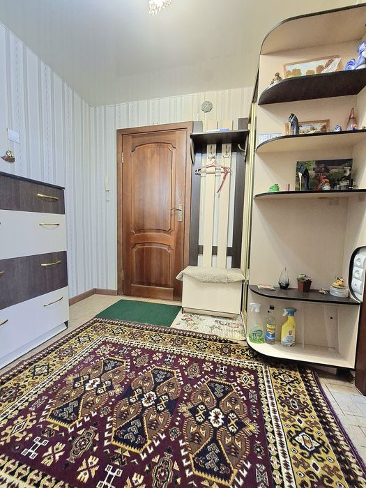 Двухкомнатная на Чернова,улучшеной планировки.