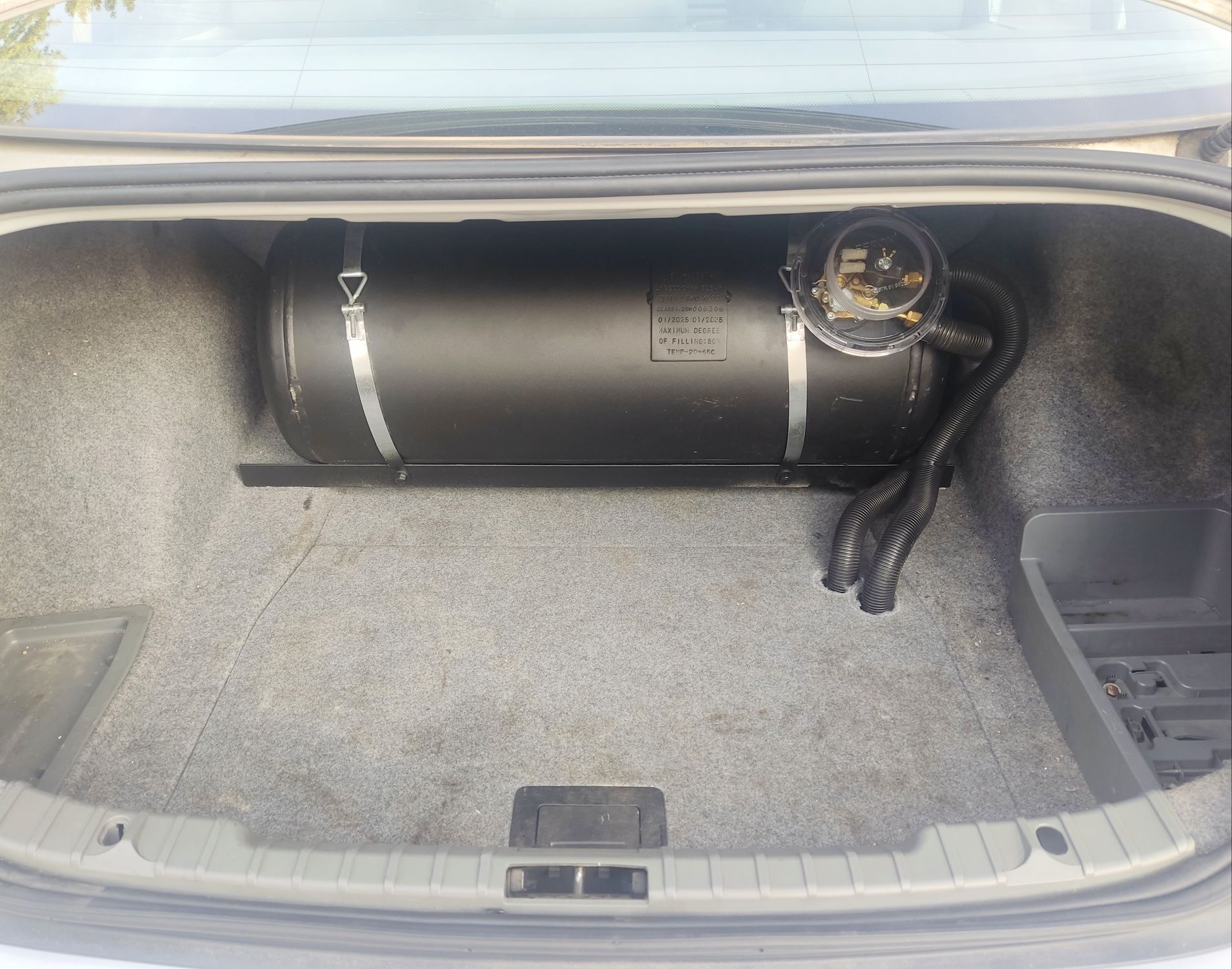 BMW E90 328i американска