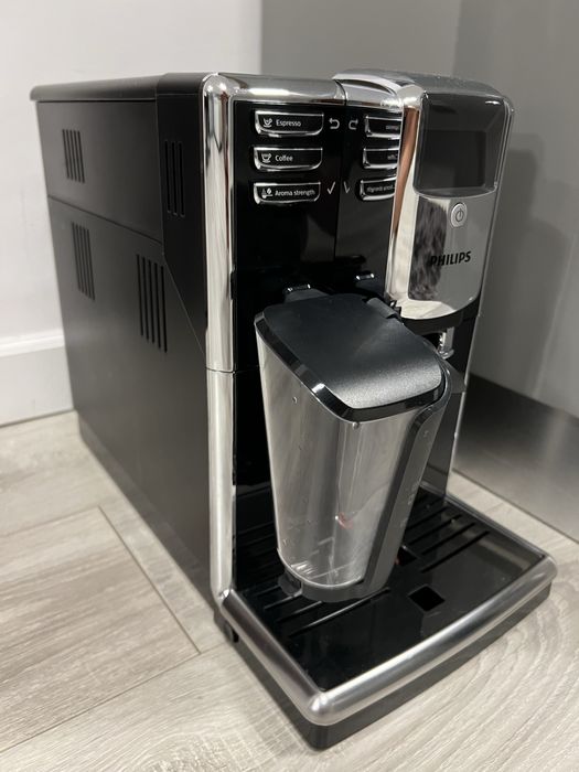 Espressor Philips LatteGO