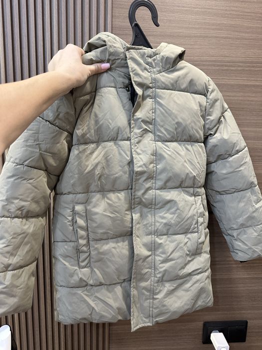 Продам детскую зимнюю куртку