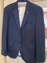 Мъжко сако тъмно син цвят, размер 52