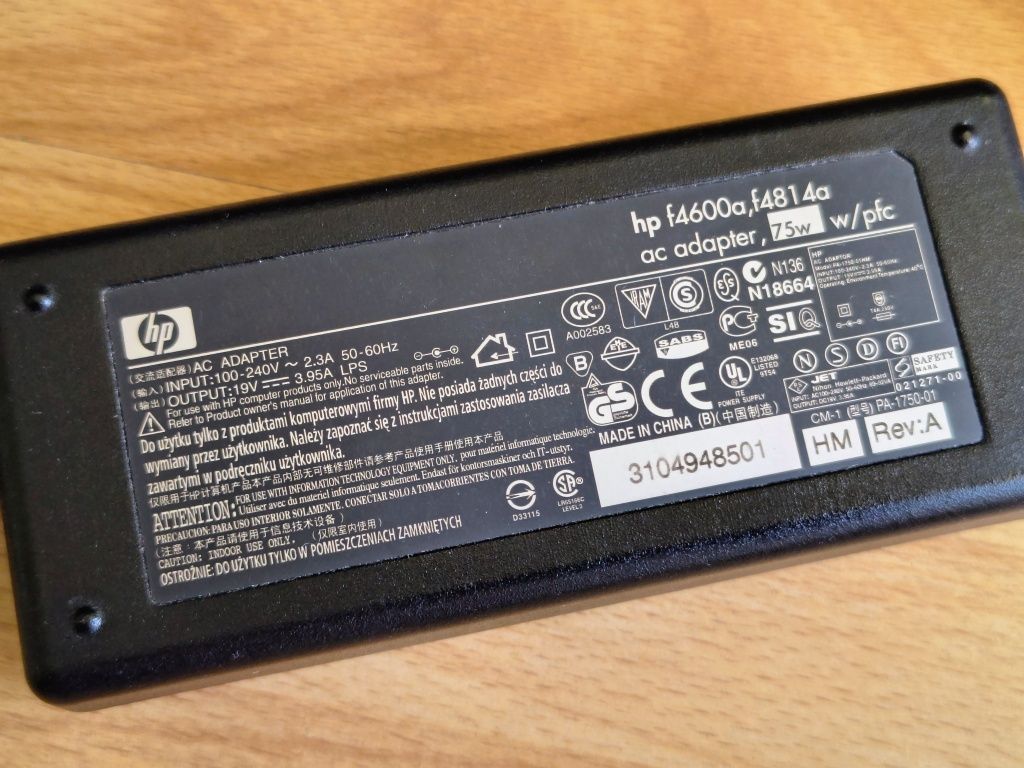 Лаптоп HP compaq /presario 2100
