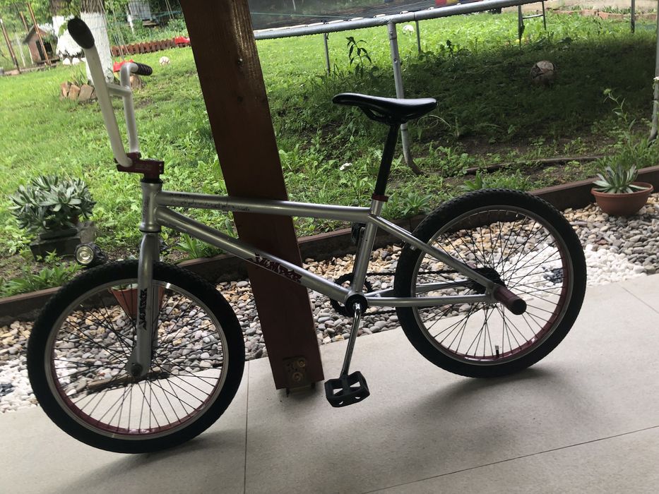 Bicicleta BMX de vânzare