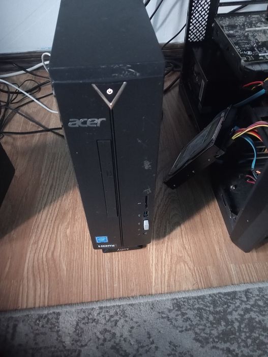 Vând/Schimb PC Desktop Acer