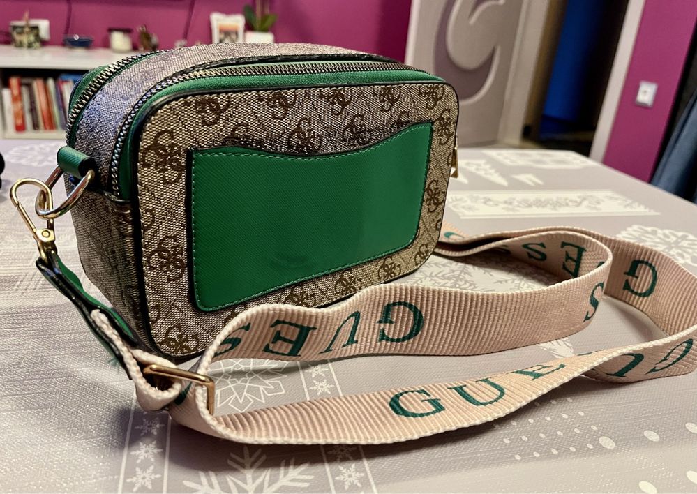 Чанта за през рамо Guess