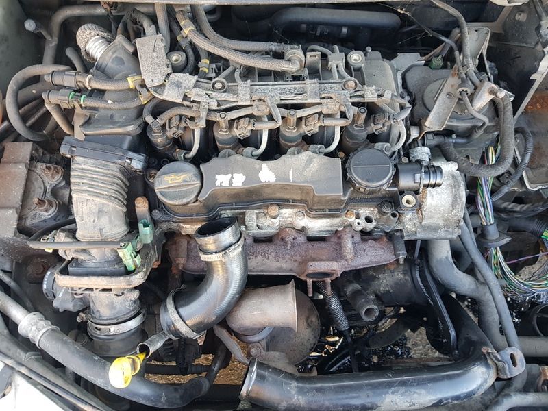 Dezmembram Ford Focus 1.6 HDI