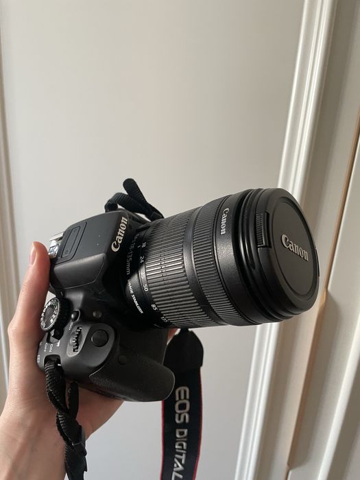 Продам фотоаппарат Canon EOS 650D
