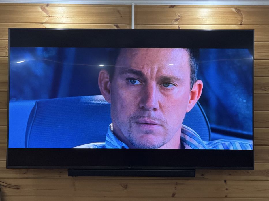 Продам тв 85 диагональ